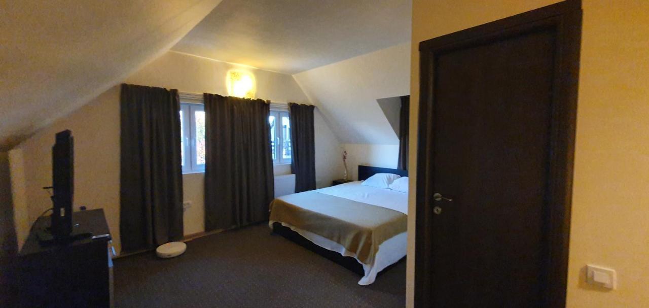Forest Inn Izvorani Екстериор снимка