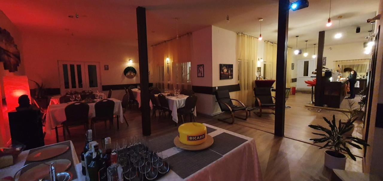 Forest Inn Izvorani Екстериор снимка