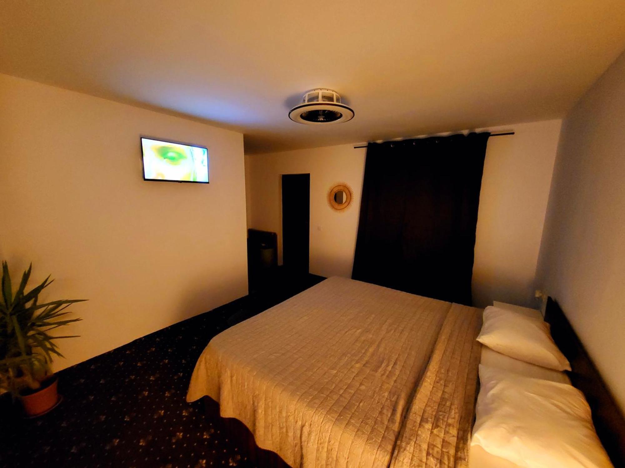 Forest Inn Izvorani Екстериор снимка