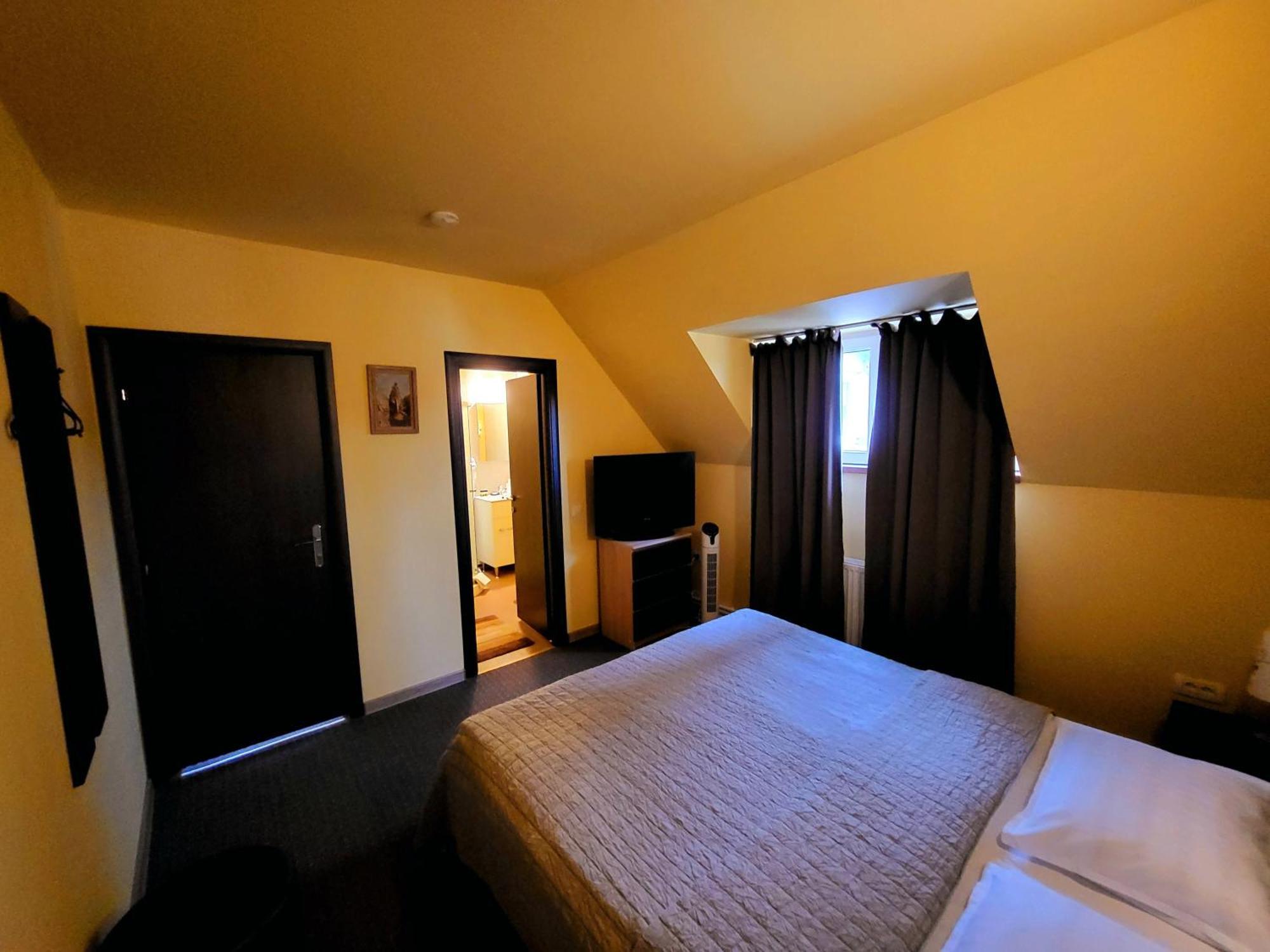Forest Inn Izvorani Екстериор снимка
